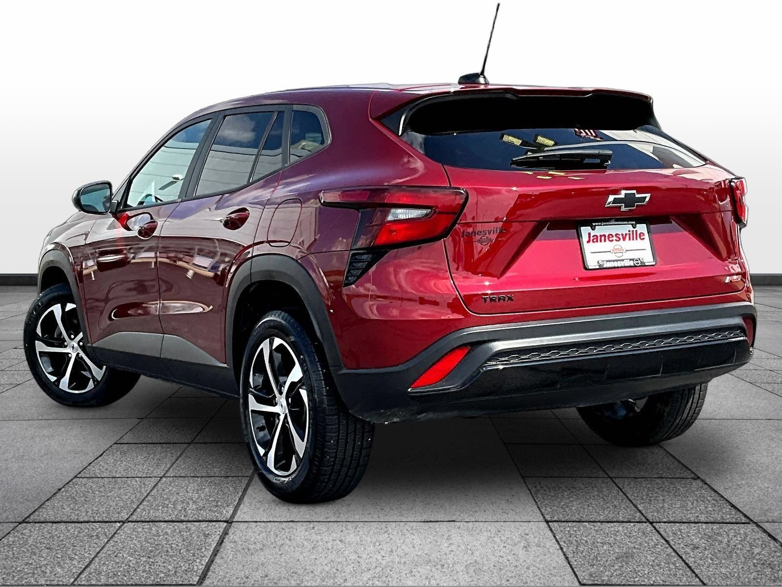 Used 2024 Chevrolet Trax RS FWD image 5