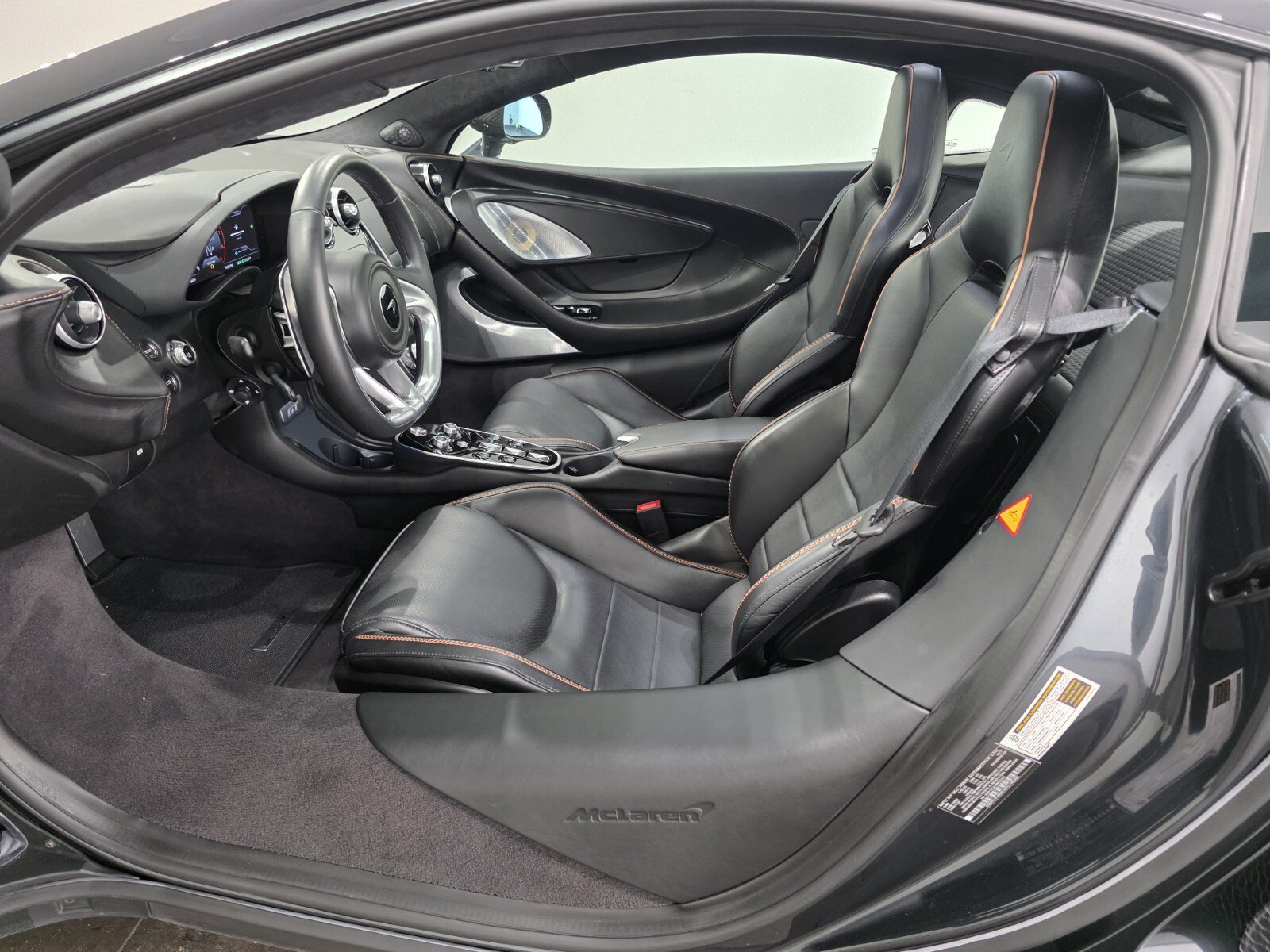 Used 2023 McLaren GT RWD image 6