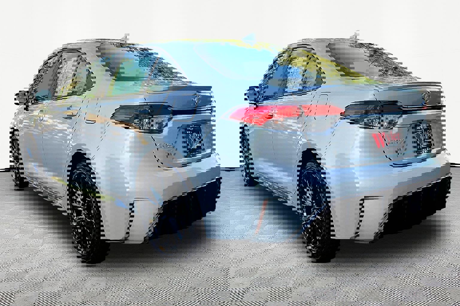 Used 2024 Toyota Corolla SE FWD image 4