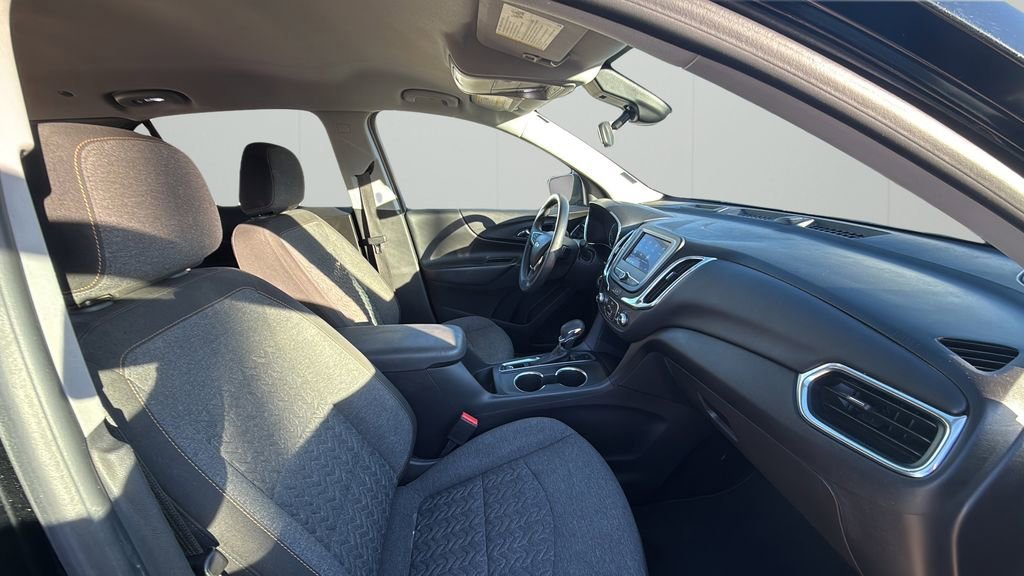 Used 2023 Chevrolet Equinox LT AWD/4WD image 36