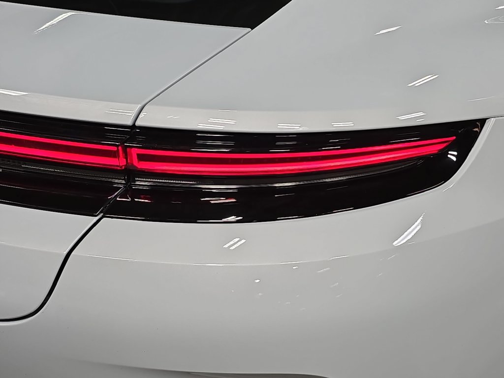 Certified 2026 Porsche Panamera RWD image 30