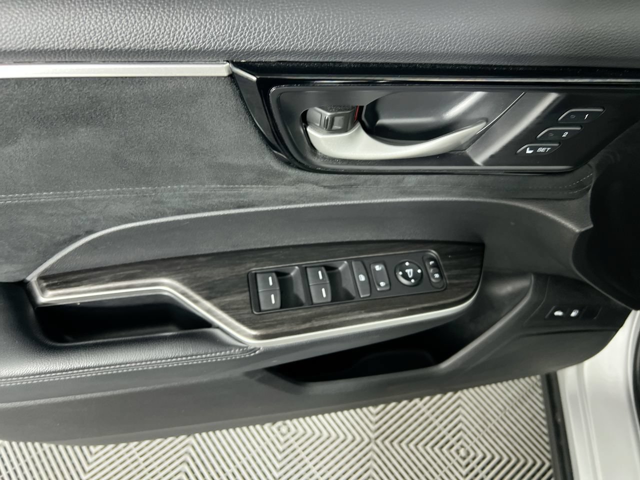 Used 2021 Honda Clarity Touring image 10