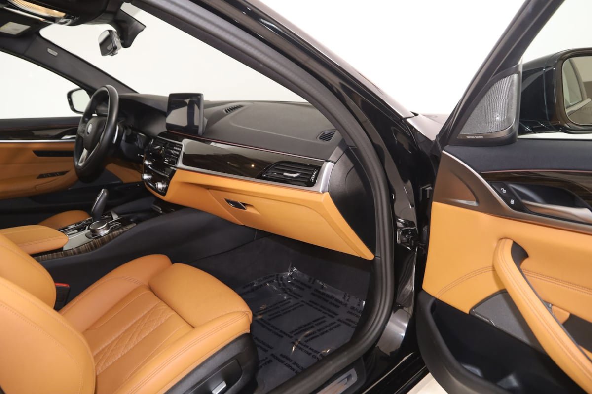 Used 2023 BMW 530e xDrive w/ Premium Package AWD/4WD image 49