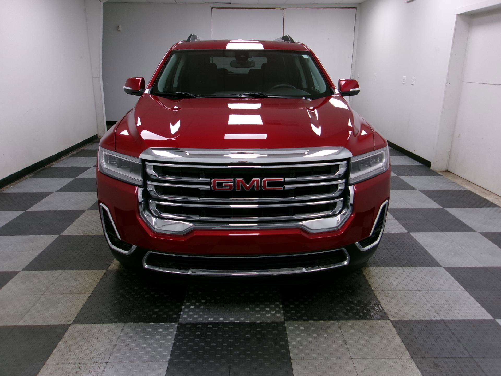 Certified 2023 GMC Acadia SLT w/ Preferred Package image 17