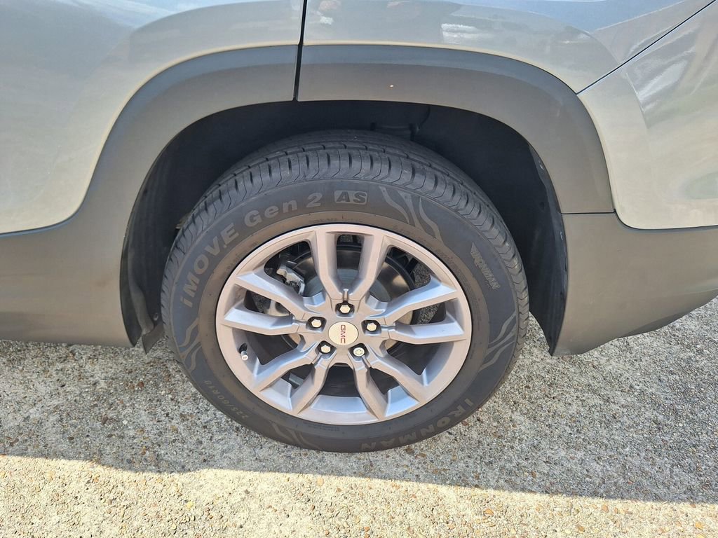 Used 2023 GMC Terrain SLT image 25