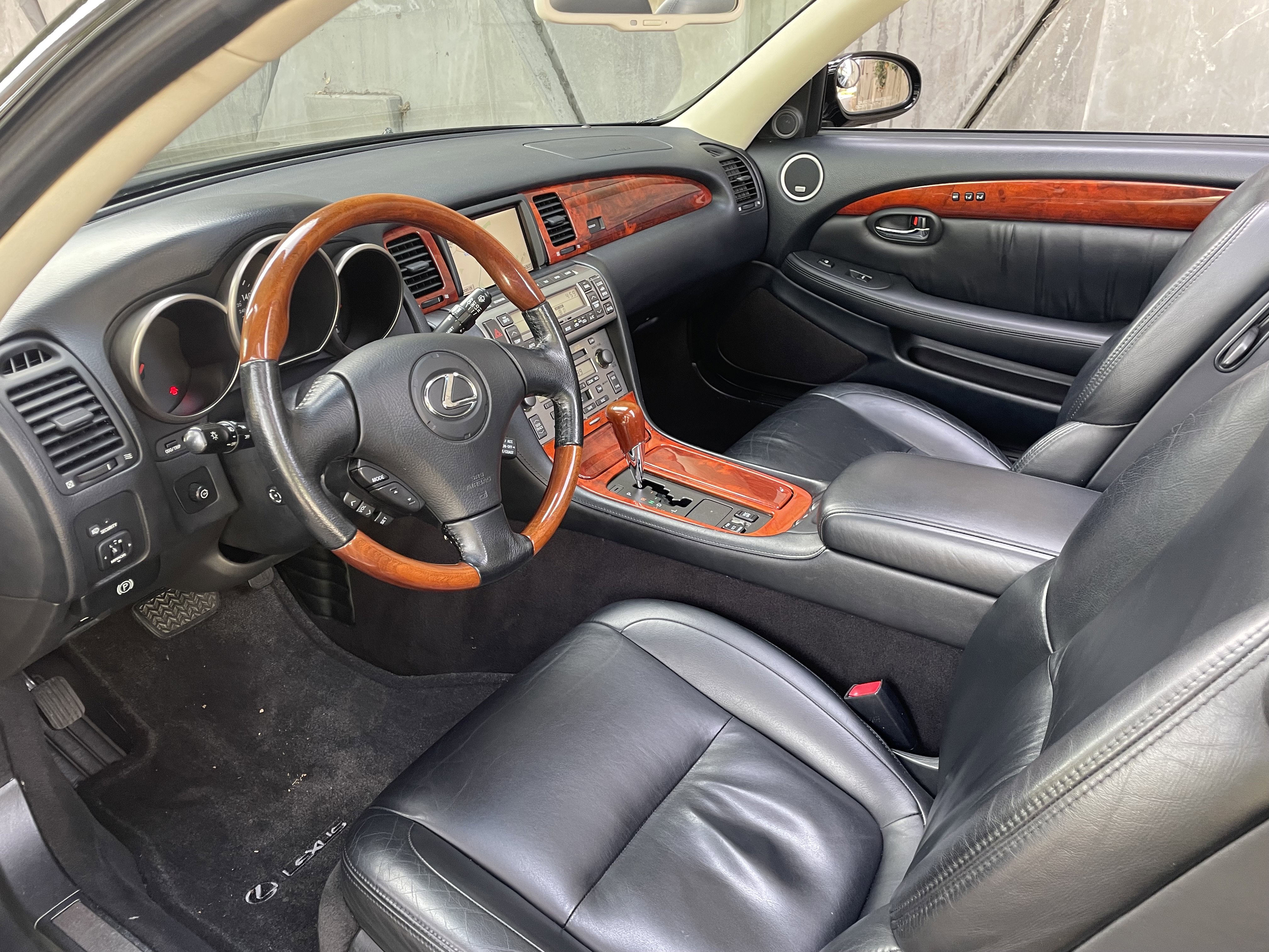 Used 2002 Lexus SC 430 Convertible image 8