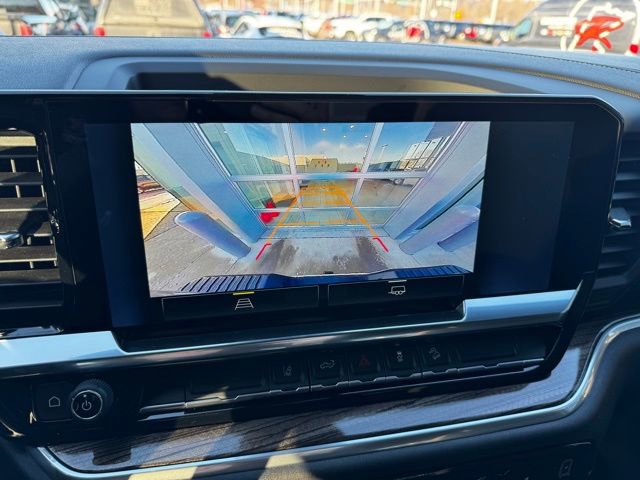 Used 2025 Chevrolet Silverado 3500 LT w/ Convenience Package image 4