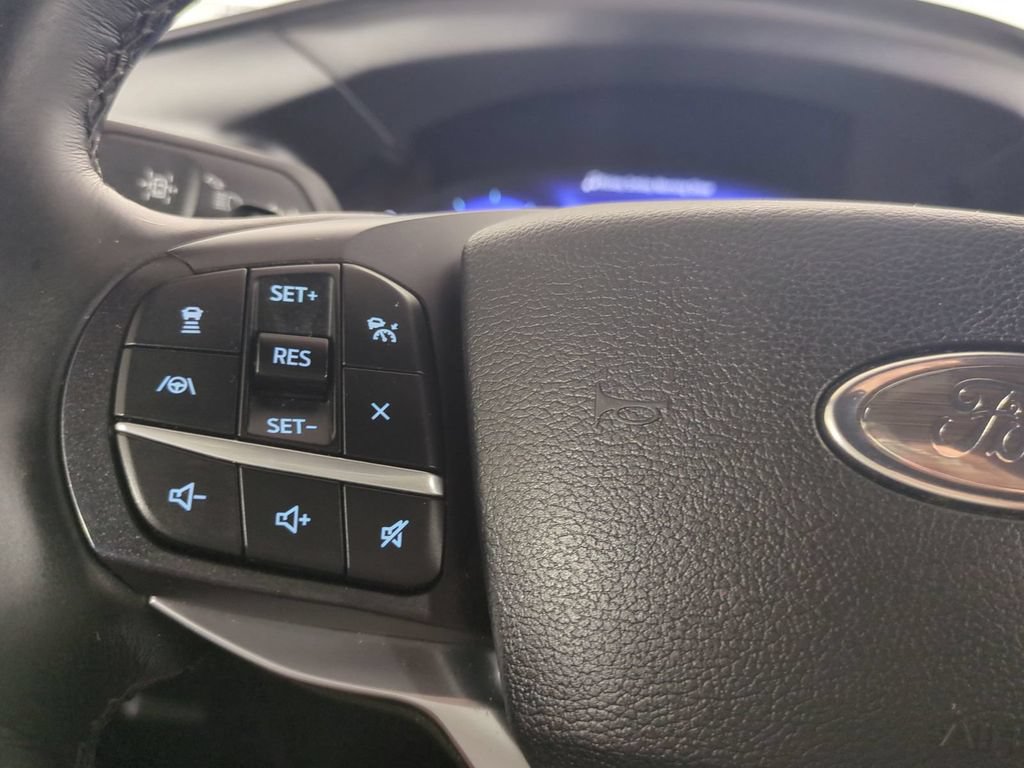 Used 2020 Ford Explorer Platinum w/ Premium Technology Package AWD/4WD image 35