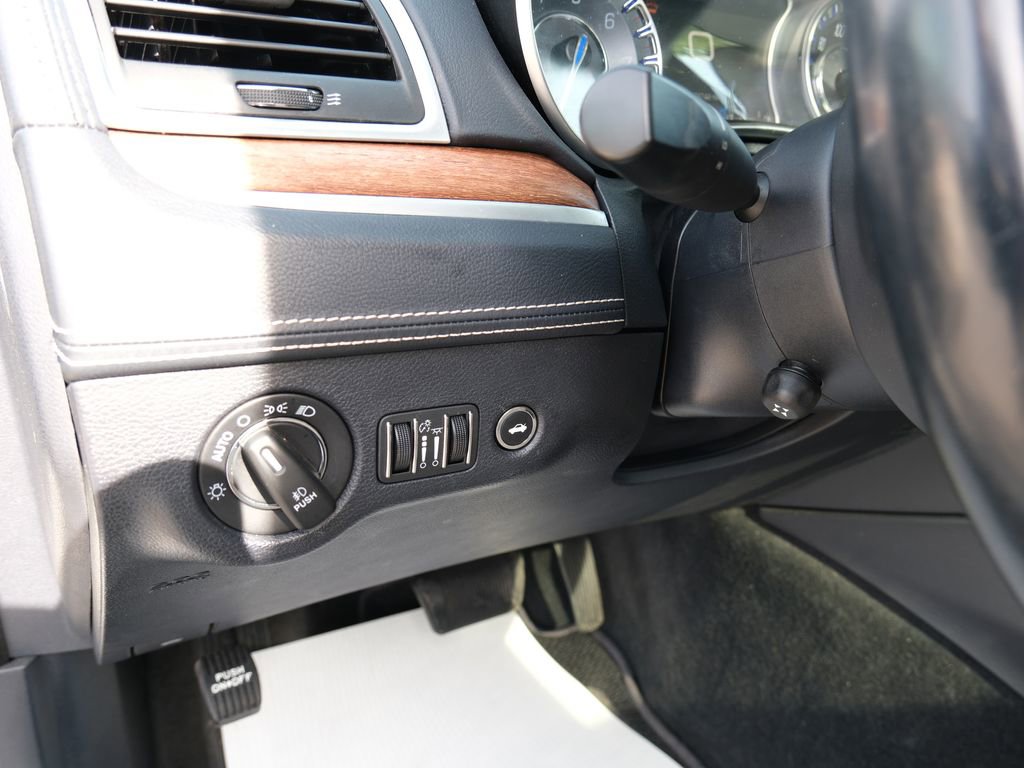 Used 2018 Chrysler 300 C w/ Sun, Sound & Nav Package image 27