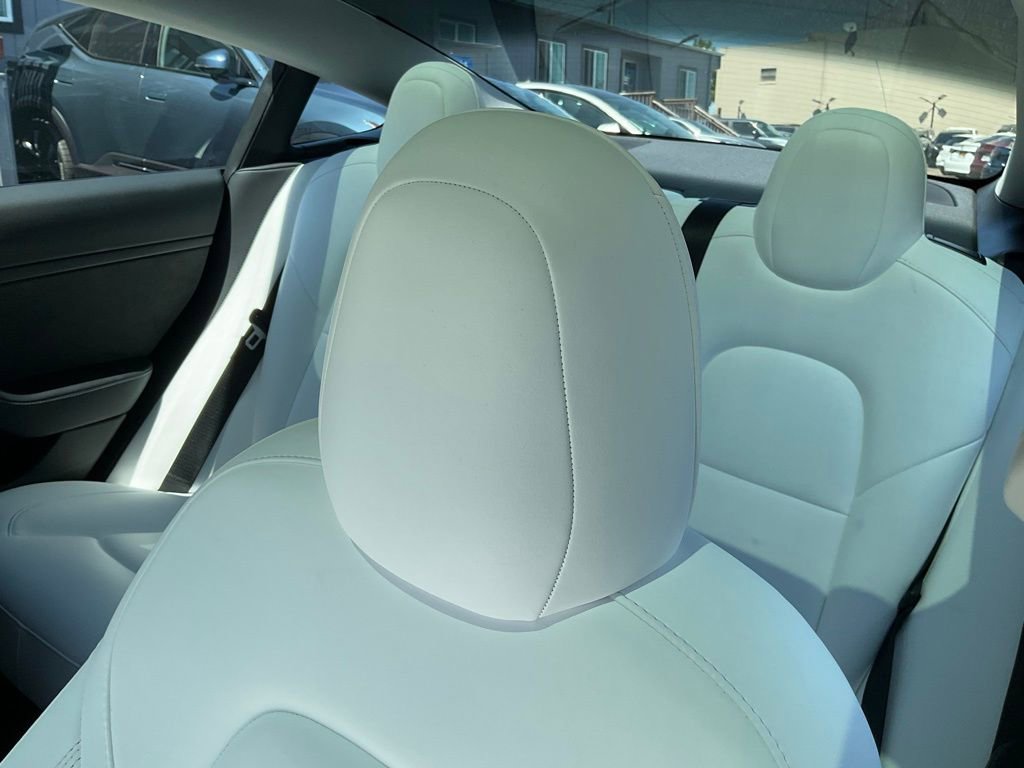 Used 2023 Tesla Model 3 Performance image 14