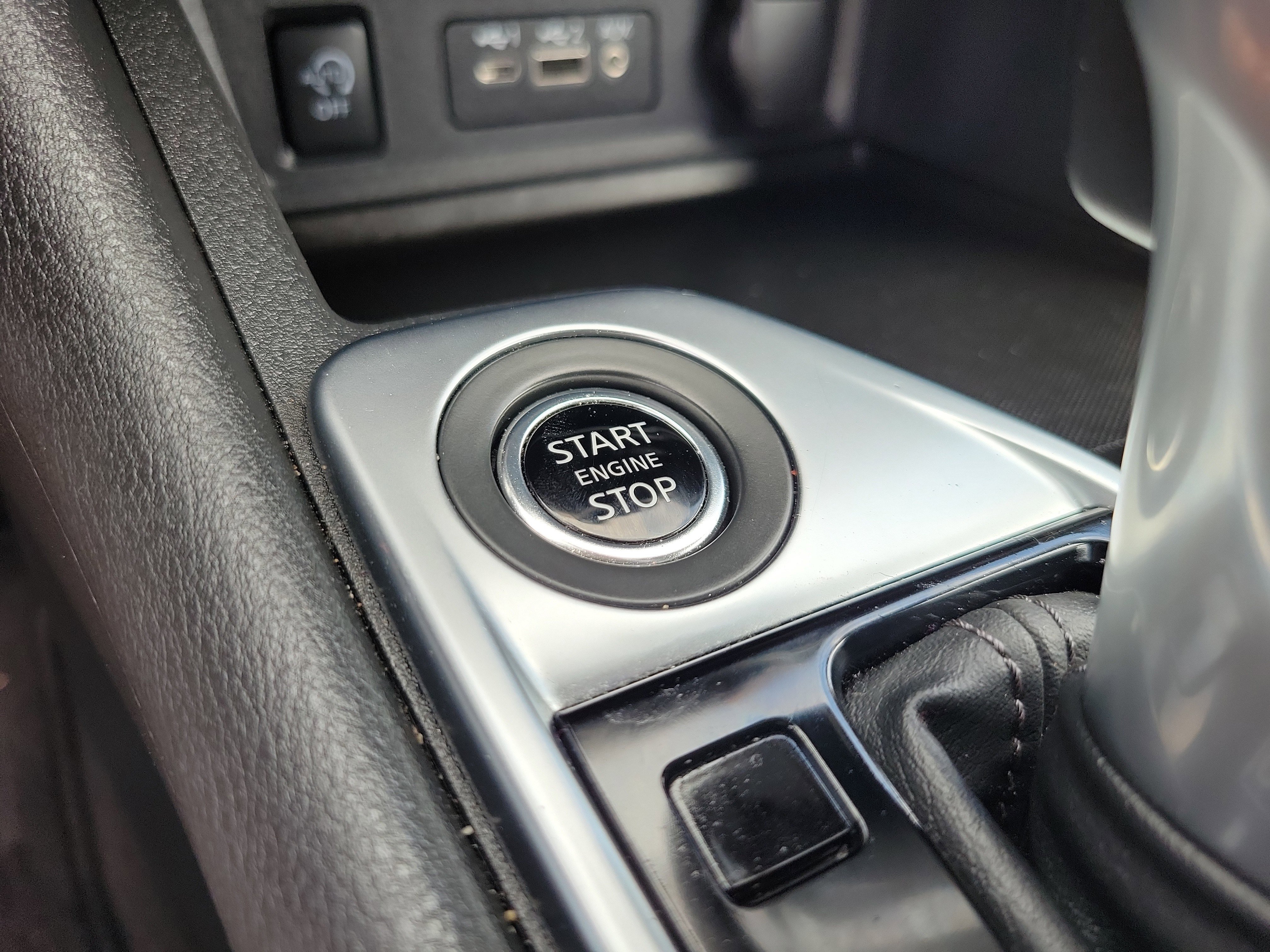 Used 2025 Nissan Sentra SV FWD image 11