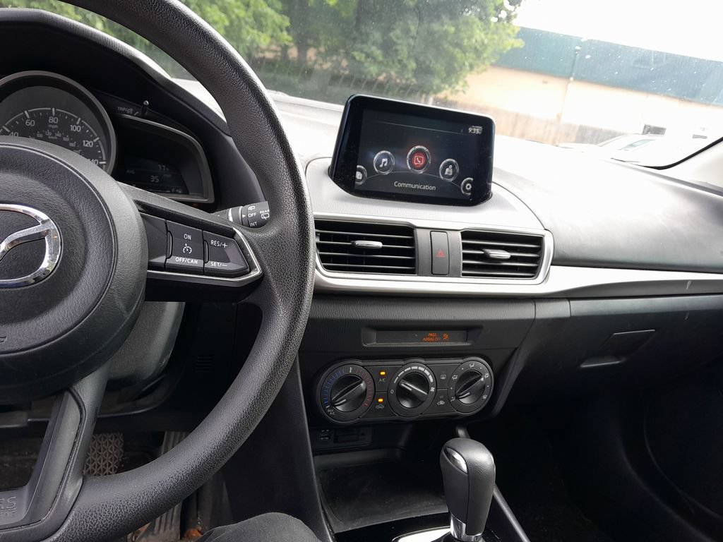 Used 2017 MAZDA MAZDA3 Sport FWD image 18