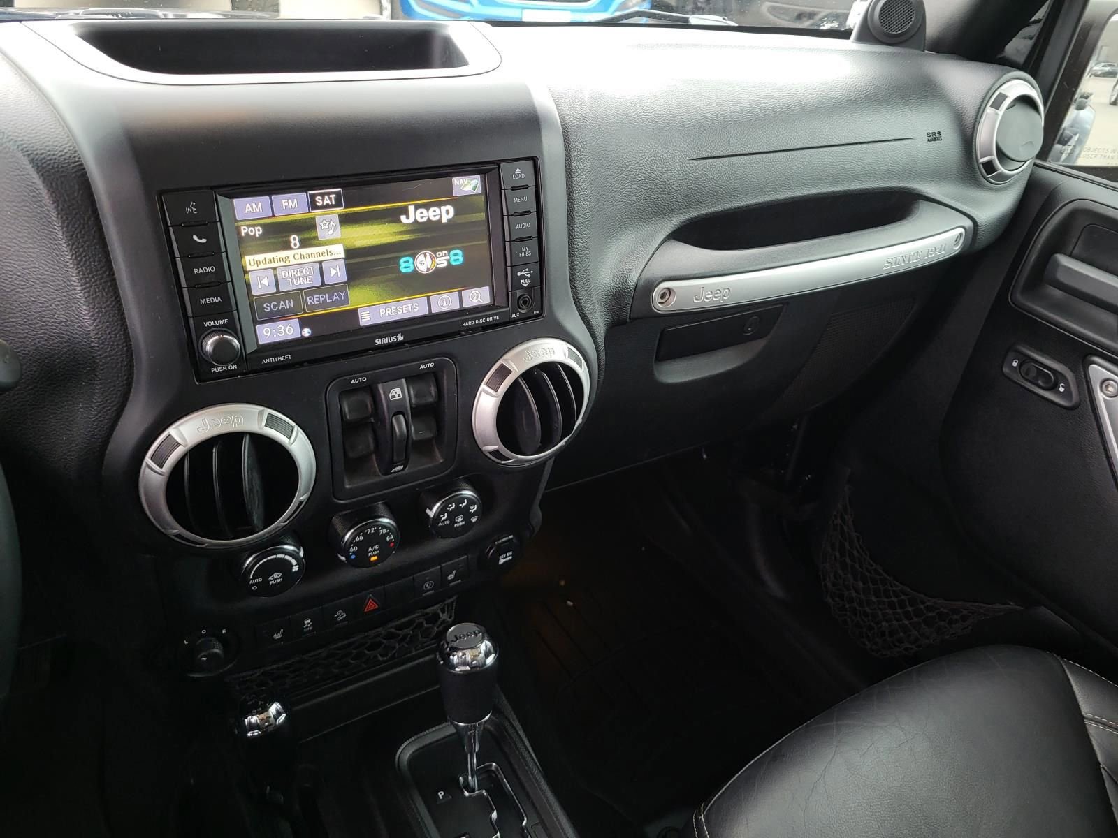 Used 2013 Jeep Wrangler Unlimited Sahara w/ Connectivity Group AWD/4WD image 20