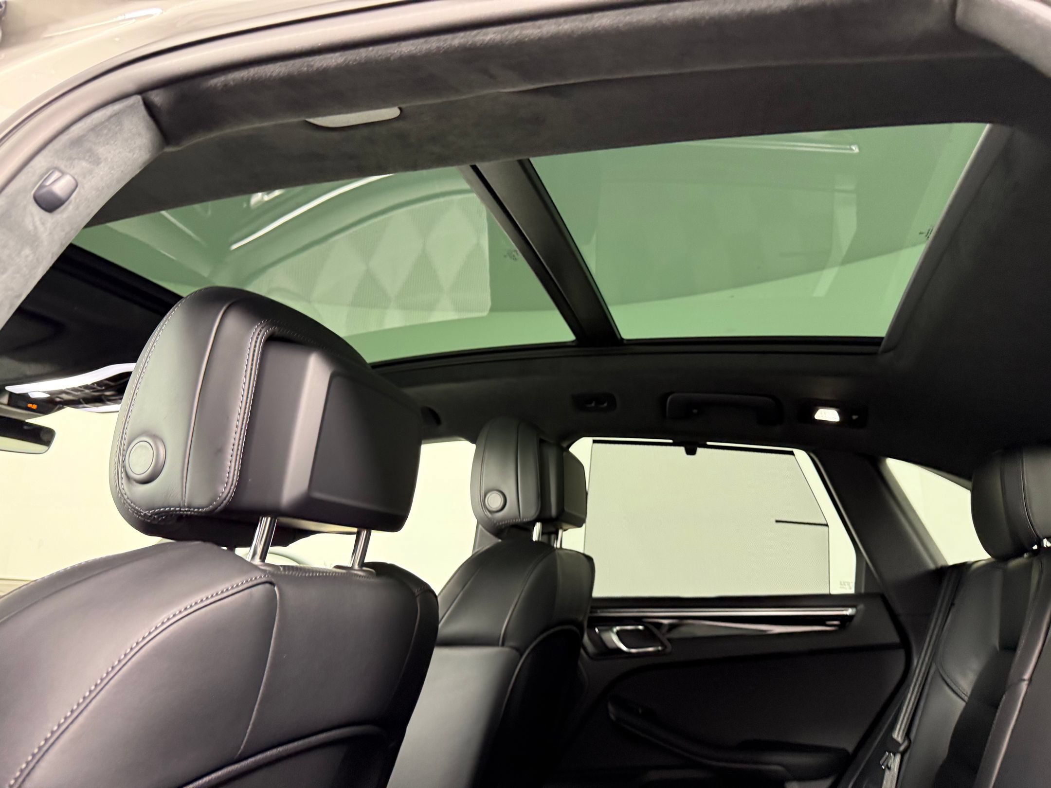 New 2026 Porsche Macan S AWD/4WD image 21