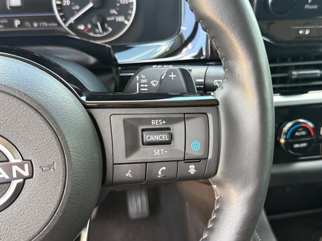 Used 2025 Nissan Pathfinder SL image 17