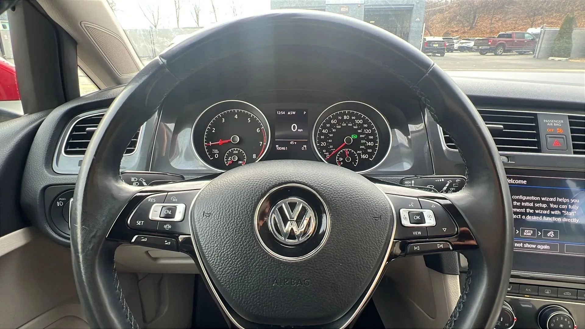 Used 2019 Volkswagen Golf SE image 14