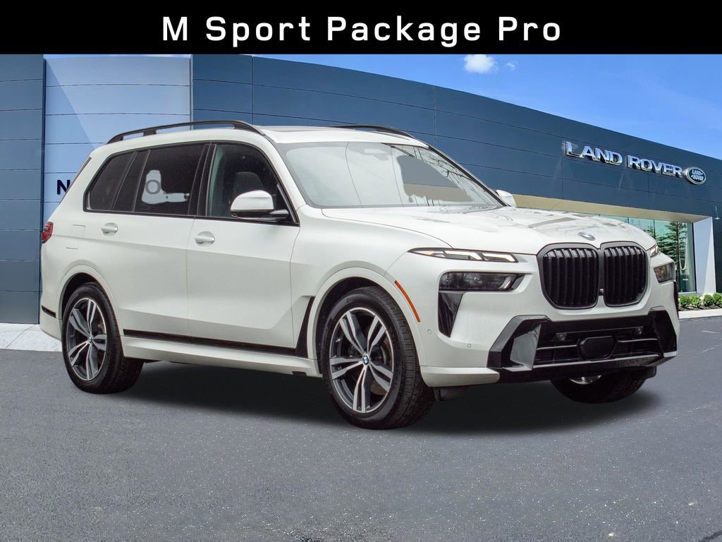 Used 2023 BMW X7 xDrive40i w/ Executive Package image 3
