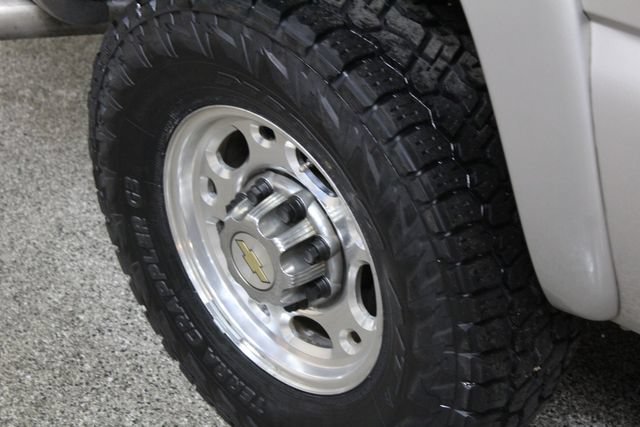 Used 2005 Chevrolet Silverado 2500 LT w/ Heavy-Duty Power Package AWD/4WD image 28