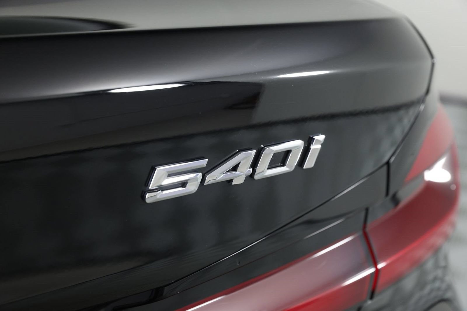 Used 2023 BMW 540i w/ Premium Package RWD image 20