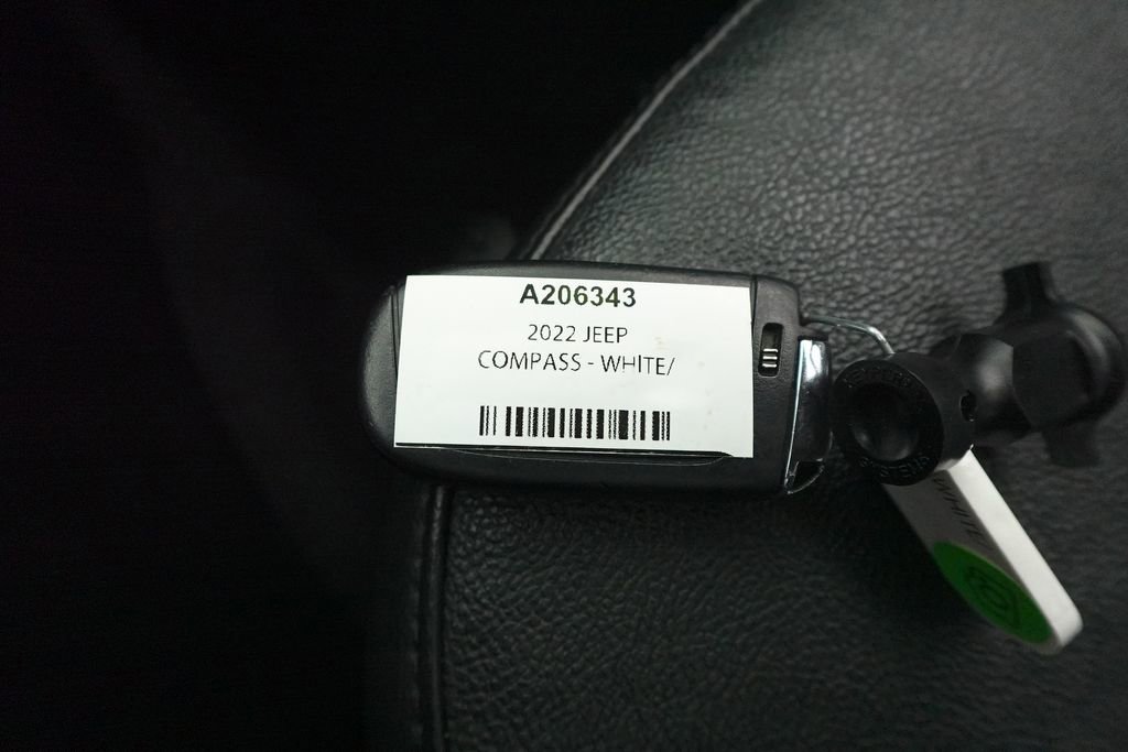 Used 2022 Jeep Compass Latitude w/ Sun and Sound Group image 34