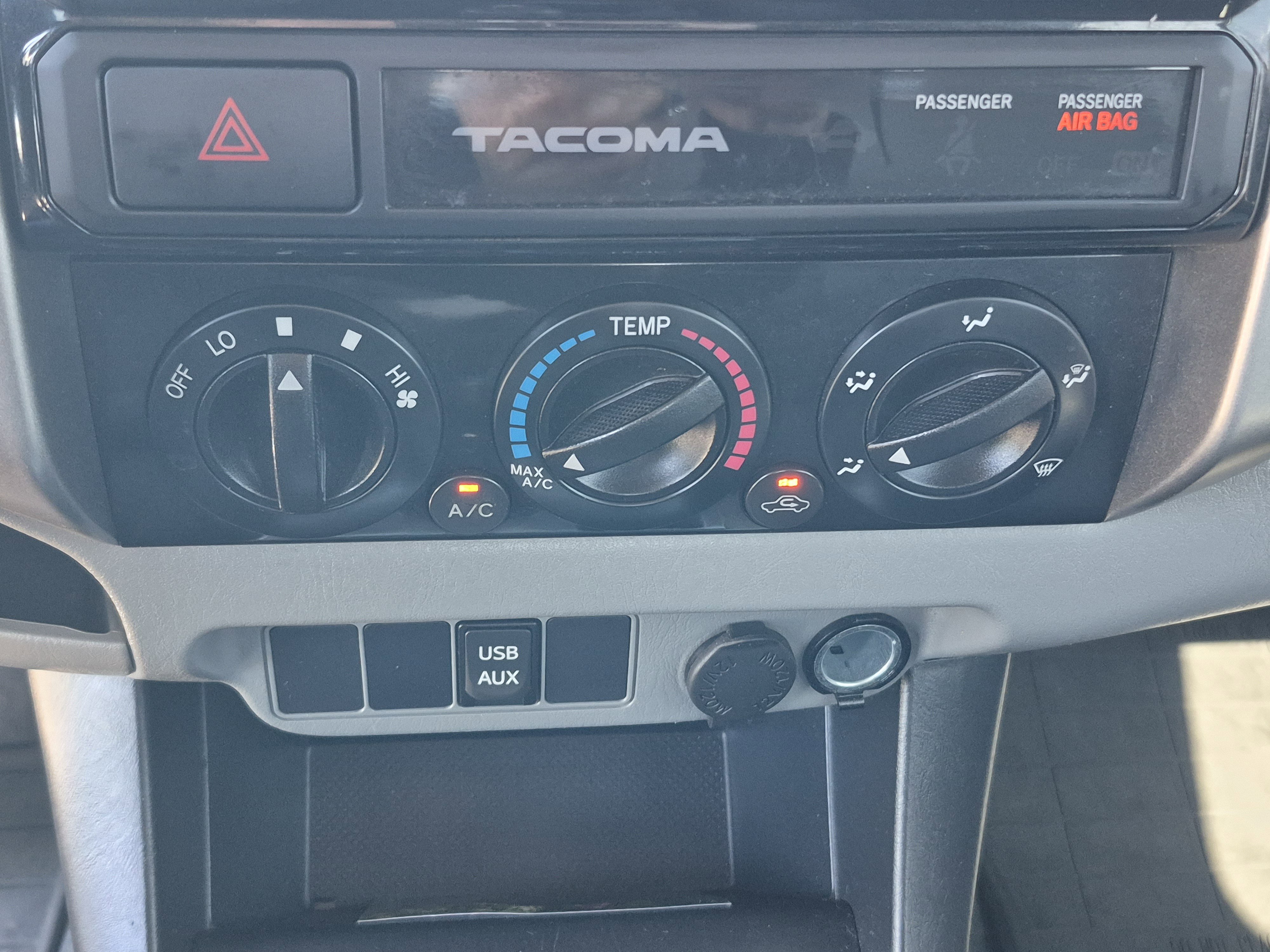 Used 2015 Toyota Tacoma PreRunner w/ TRD Sport Package RWD image 30