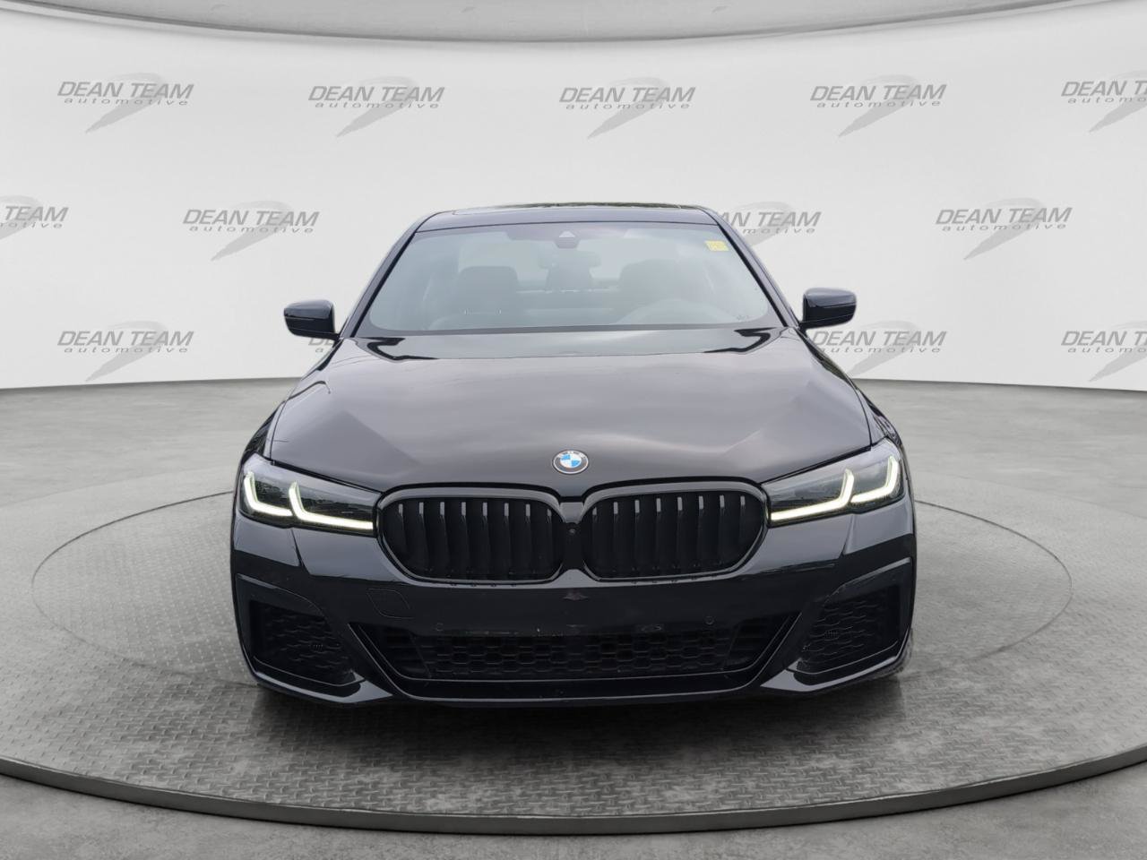 Used 2022 BMW M550i xDrive w/ Executive Package AWD/4WD video 2