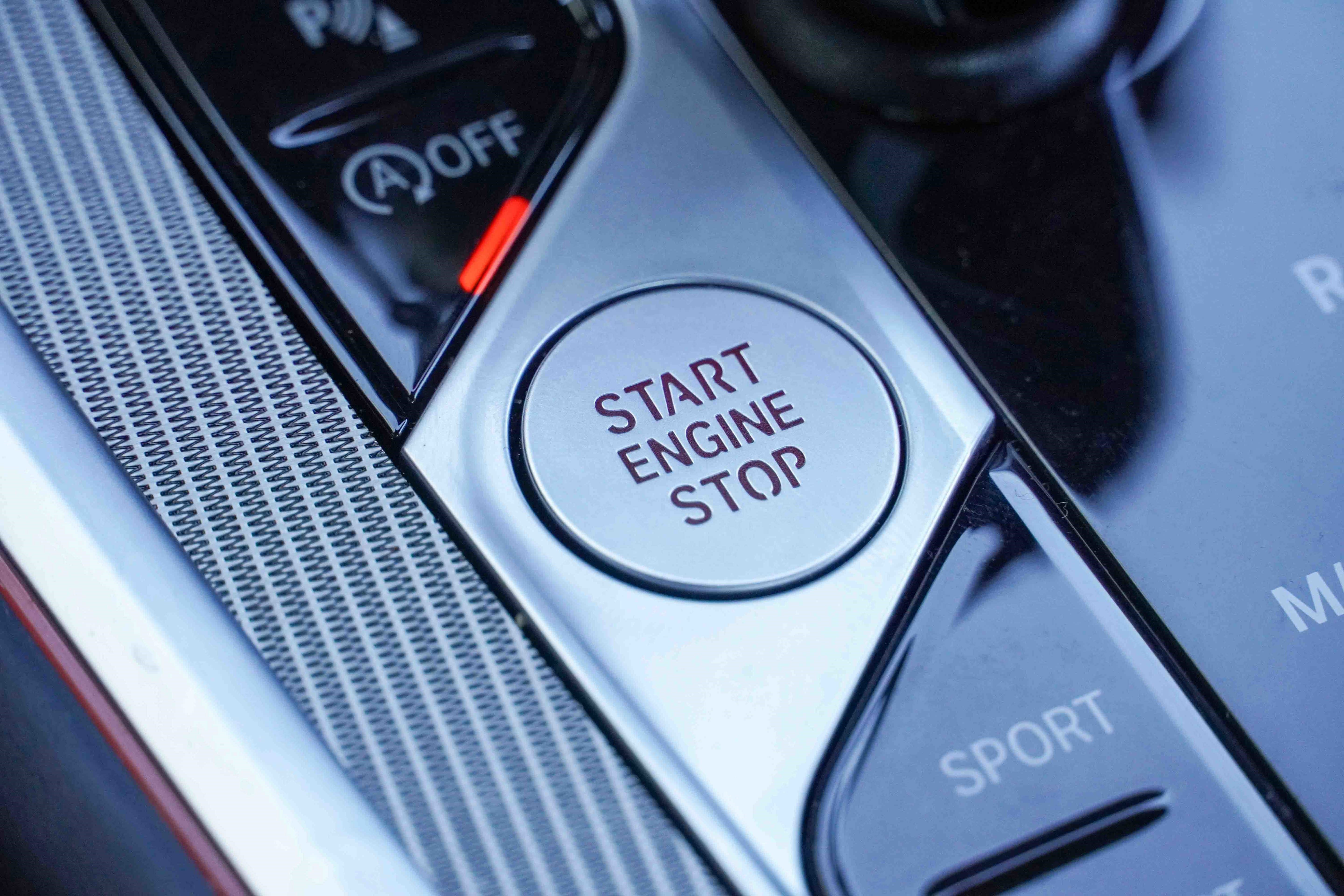 Certified 2025 BMW M850i xDrive Coupe image 19