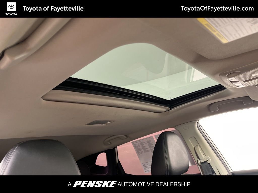 Used 2017 Nissan Rogue Sport SL w/ SL Premium Package image 11