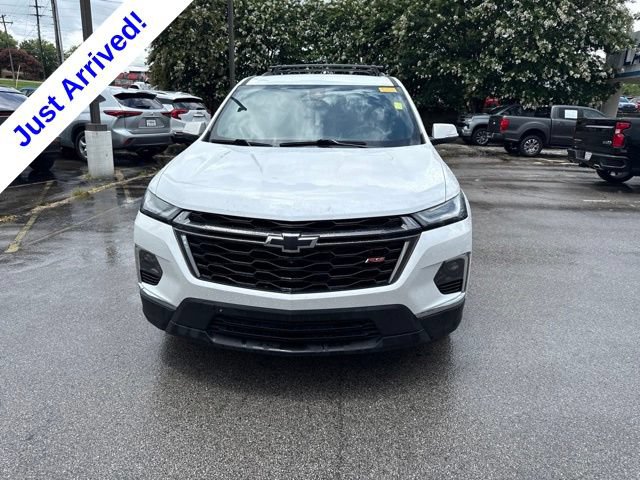 Used 2023 Chevrolet Traverse RS w/ LPO, 'HIT The Road' Package FWD image 8