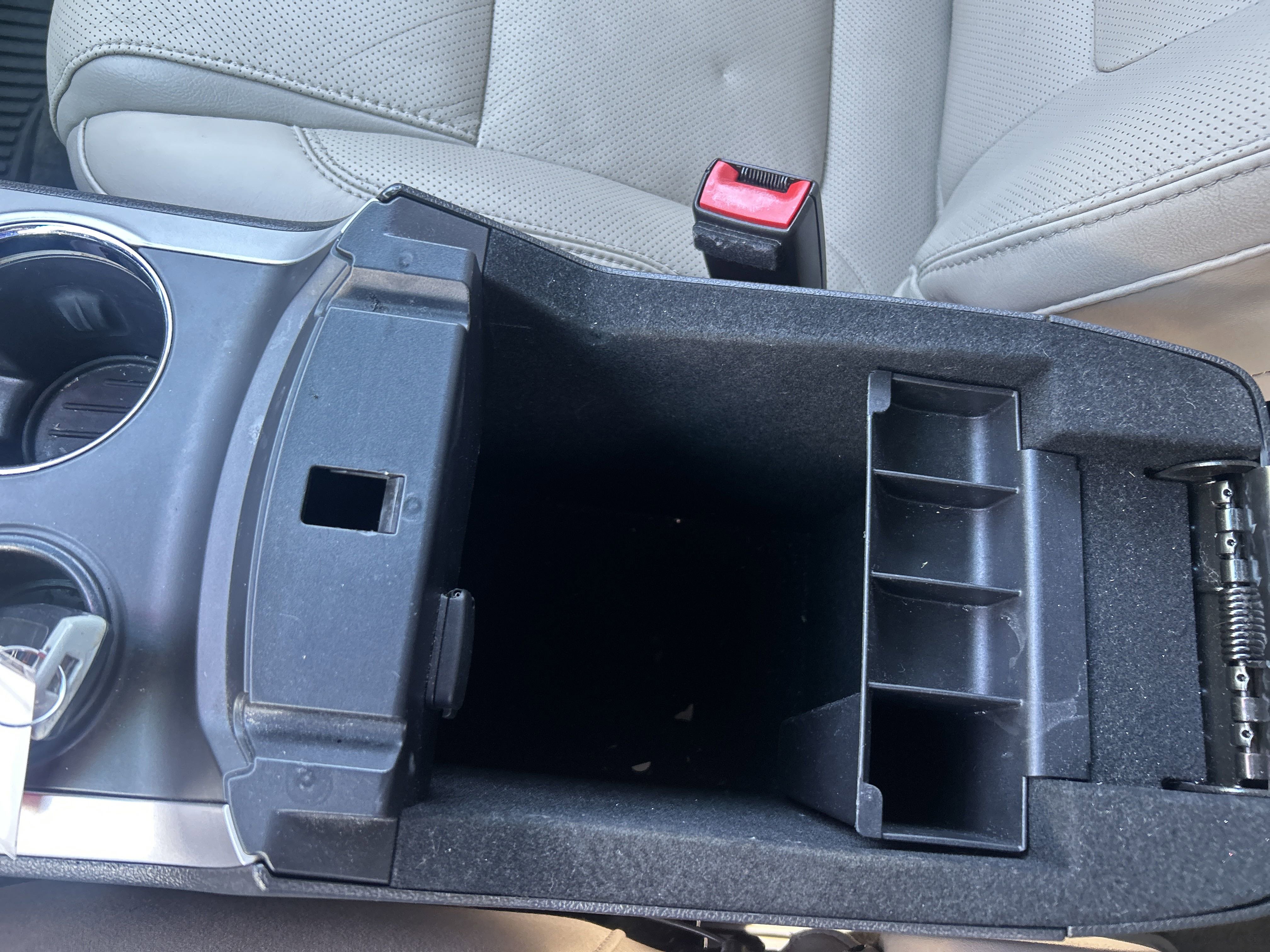 Used 2015 Ford Explorer Limited w/ Equipment Group 303A FWD image 31