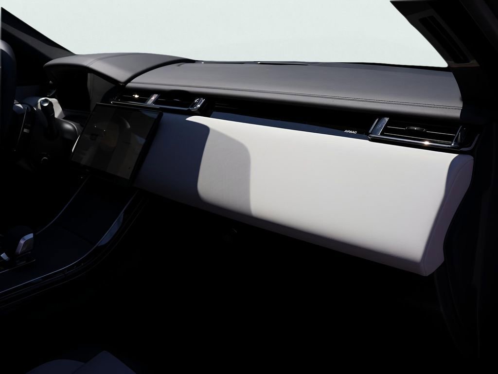 New 2026 Land Rover Range Rover Velar Dynamic SE image 11