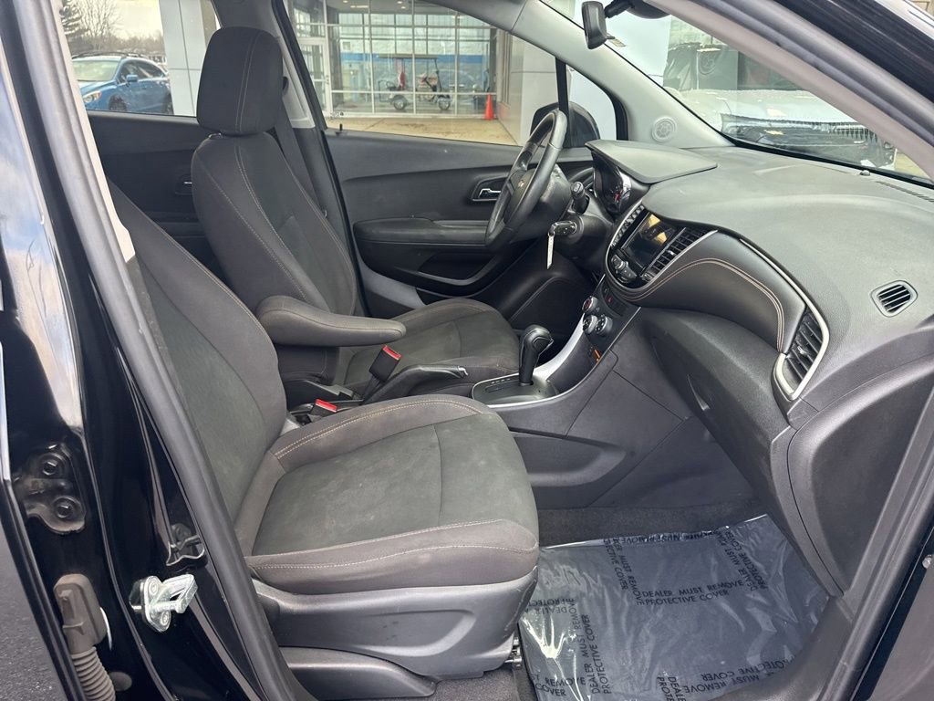 Used 2018 Chevrolet Trax LS image 21
