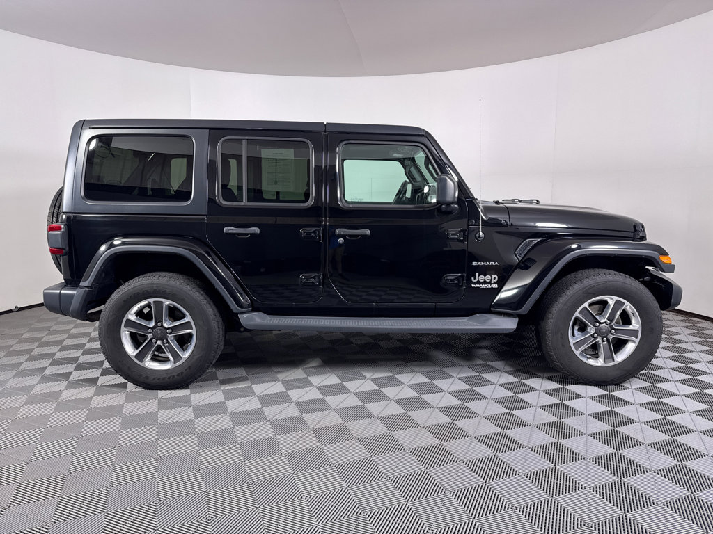 Used 2019 Jeep Wrangler Unlimited Sahara w/ Safety Group image 12