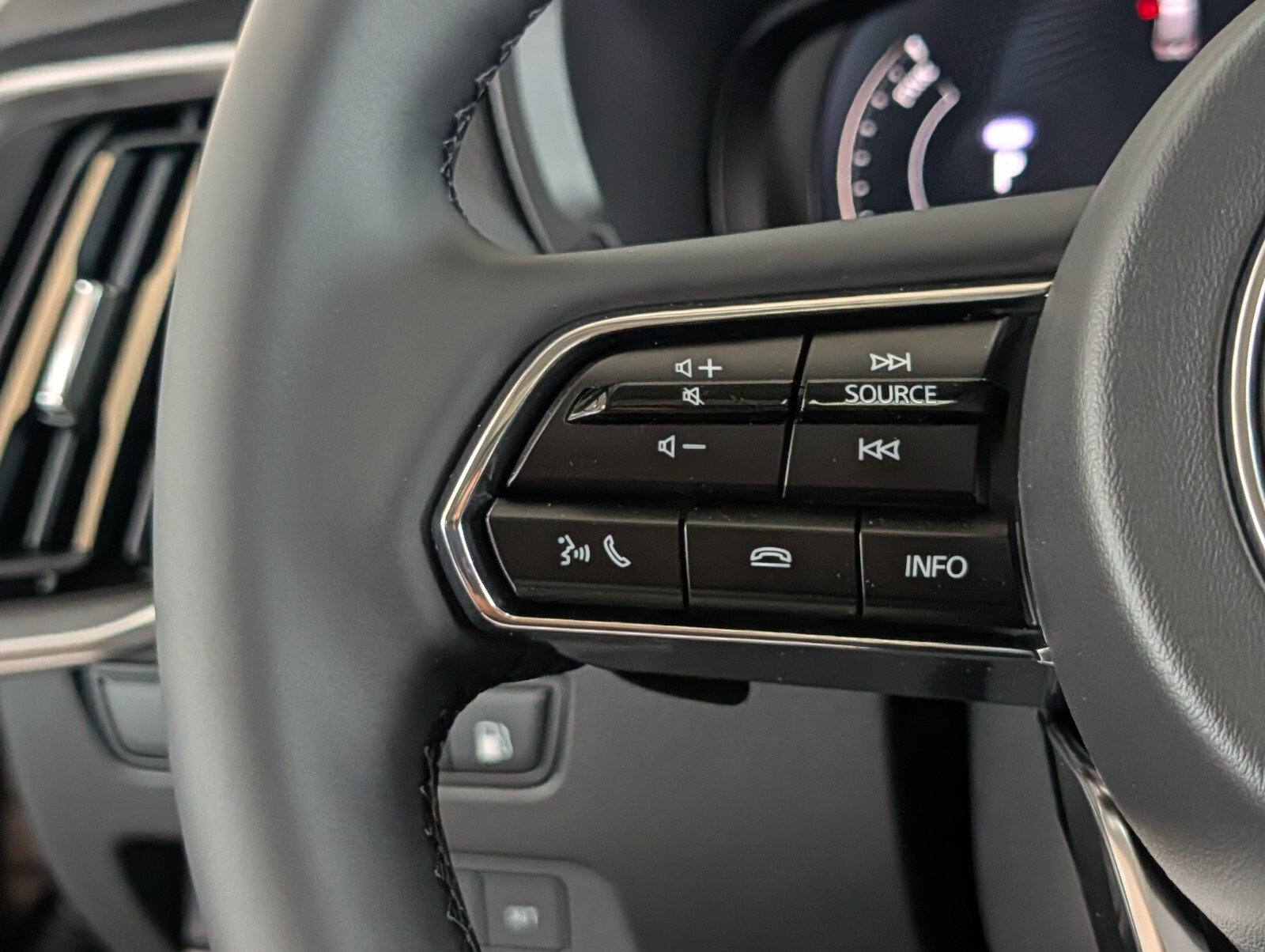 New 2026 MAZDA CX-90 Plug-In Hybrid w/Premium Sport AWD/4WD image 21