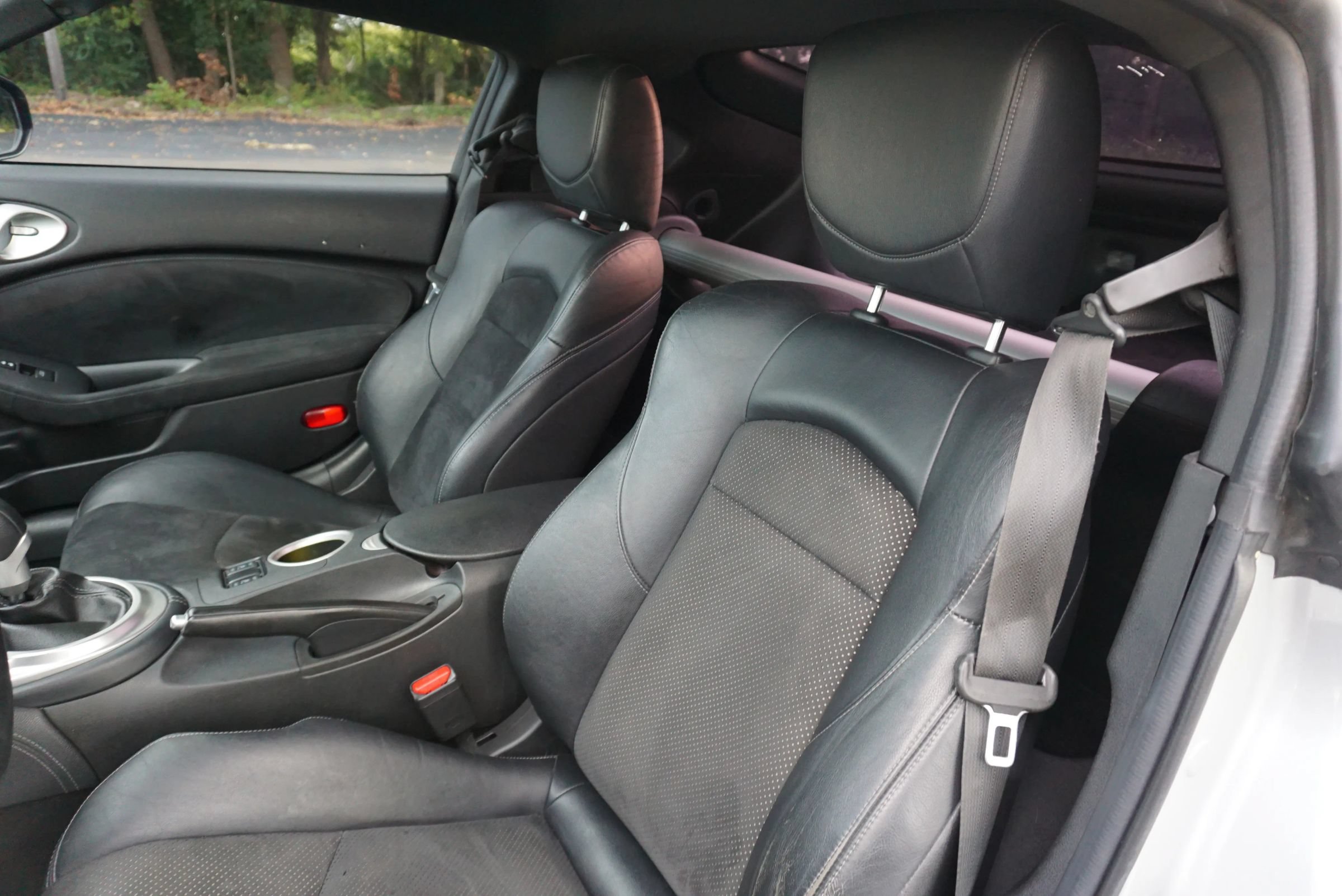 Used 2014 Nissan 370Z Touring RWD image 23