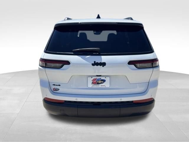 Used 2024 Jeep Grand Cherokee L Laredo AWD/4WD image 4
