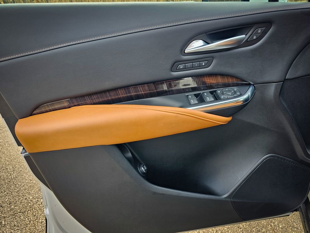 Used 2023 Cadillac XT4 Sport image 9