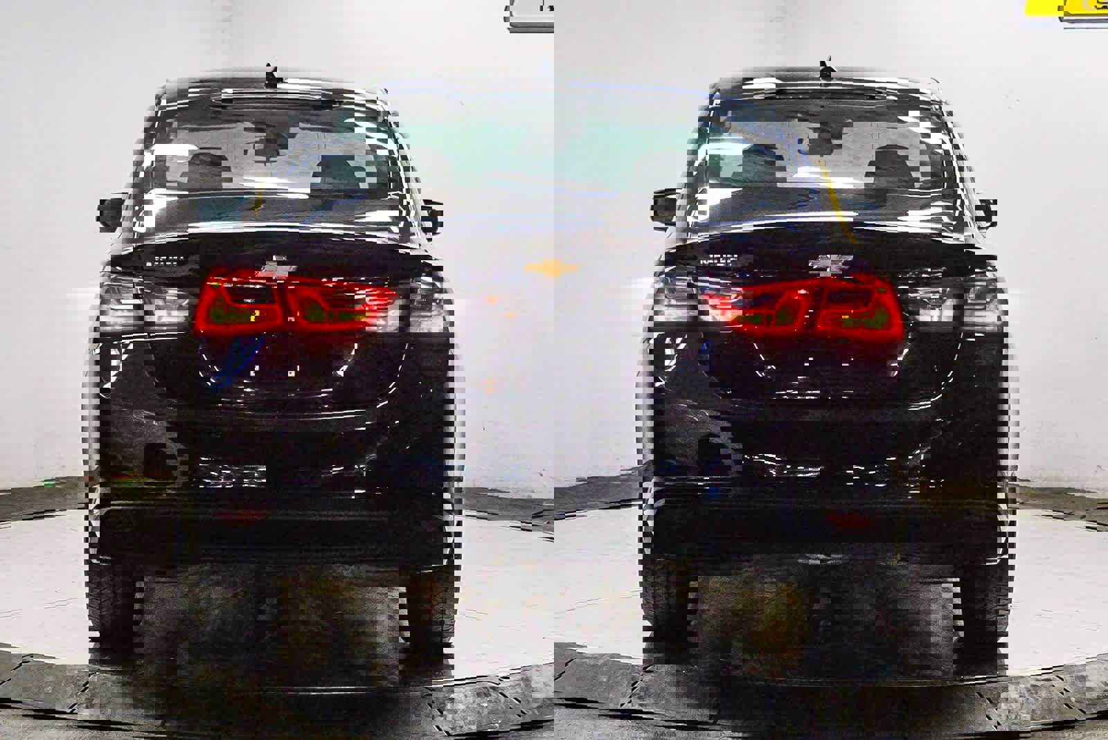 Used 2024 Chevrolet Malibu LT image 3