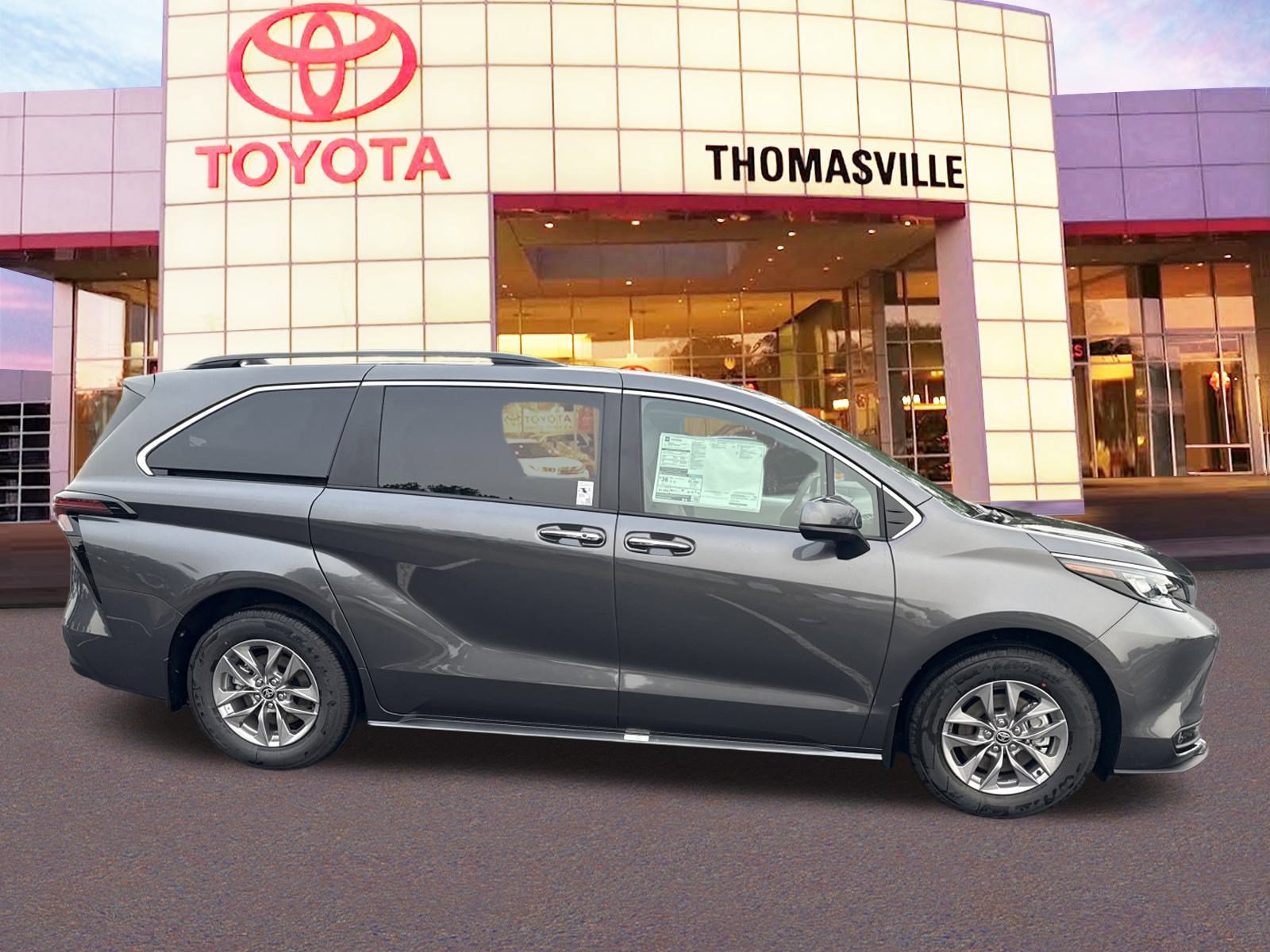 New 2025 Toyota Sienna XLE w/ XLE Plus Package FWD image 4
