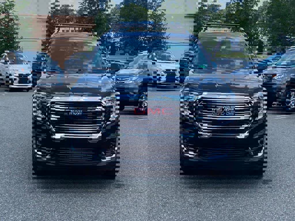 Used 2022 GMC Terrain SLT w/ Infotainment Package II image 6