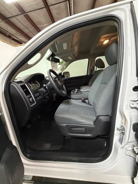 Used 2017 RAM 2500 Tradesman w/ Chrome Appearance Group AWD/4WD image 13