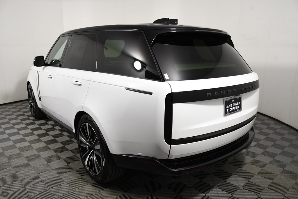 Used 2026 Land Rover Range Rover SE AWD/4WD image 4