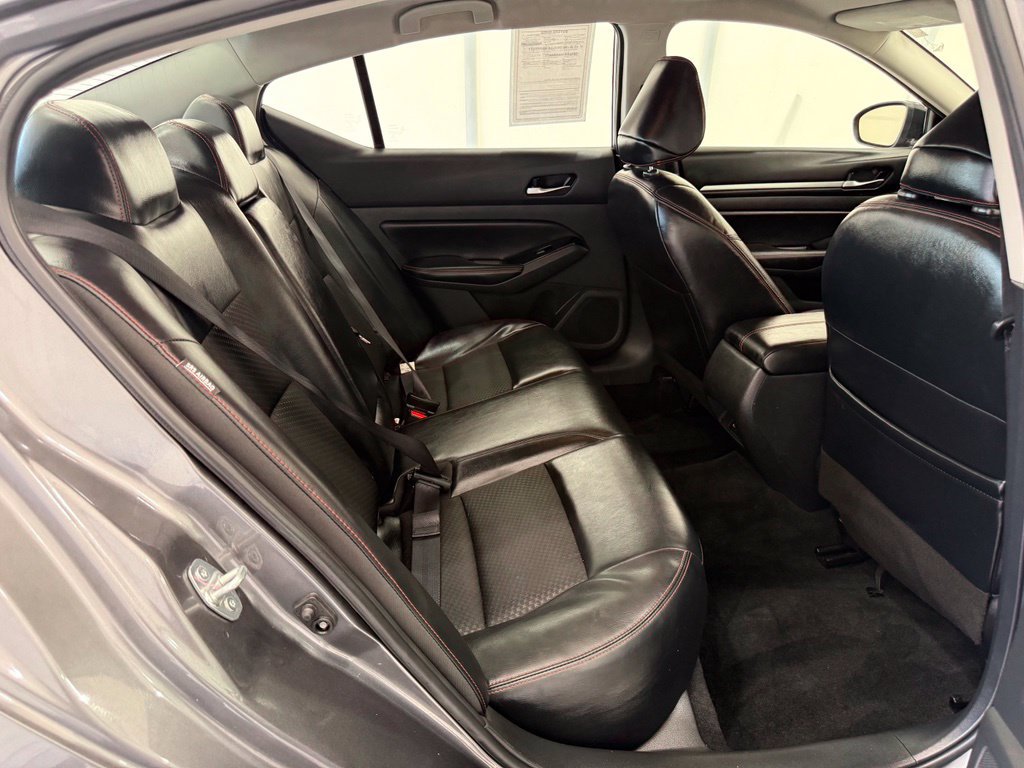 Used 2024 Nissan Altima 2.5 SR FWD image 24