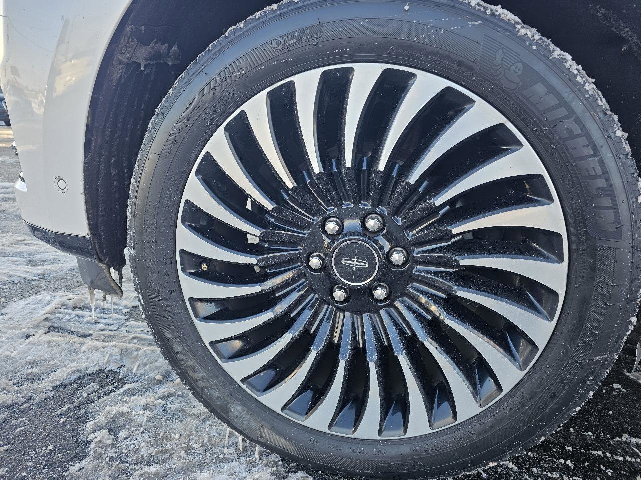 Used 2018 Lincoln Navigator L Black Label w/ Cargo Package image 9