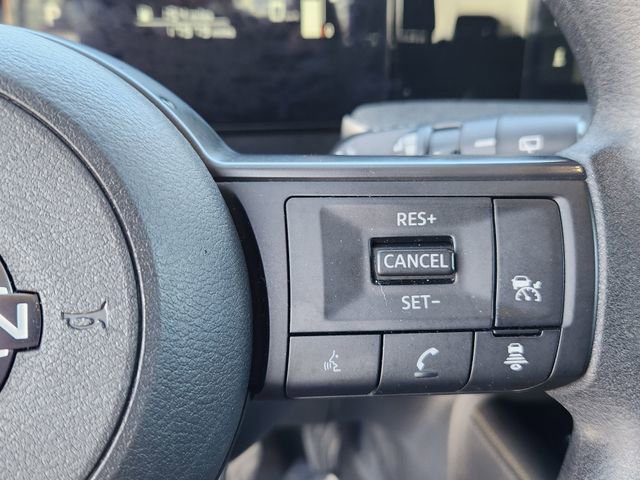Certified 2025 Nissan Kicks SV AWD/4WD image 18