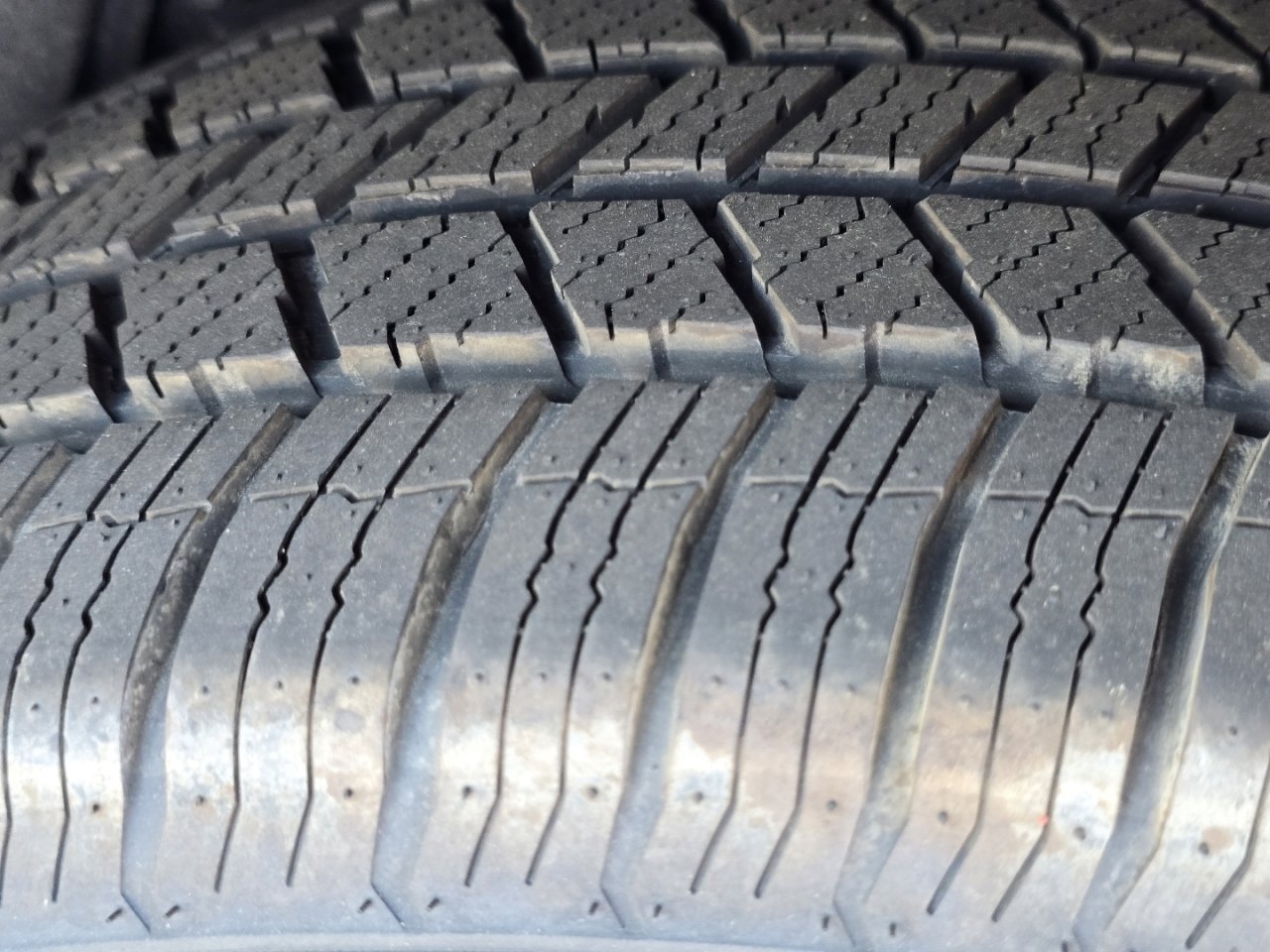 Used 2018 Toyota Highlander SE image 9