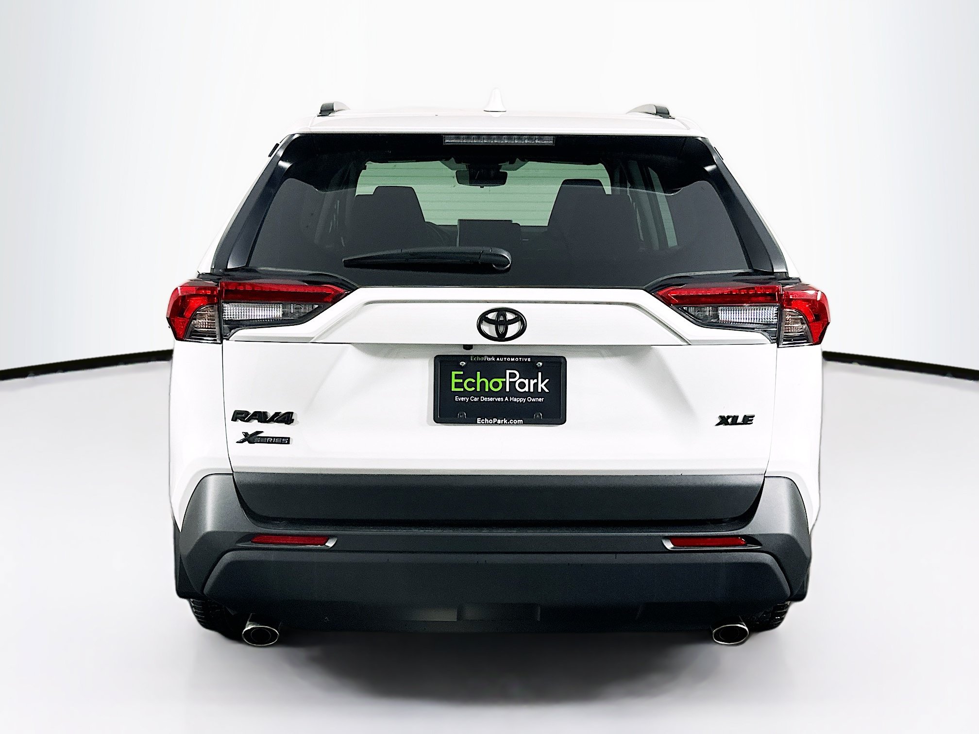 Used 2025 Toyota RAV4 XLE w/ Convenience Package FWD image 7