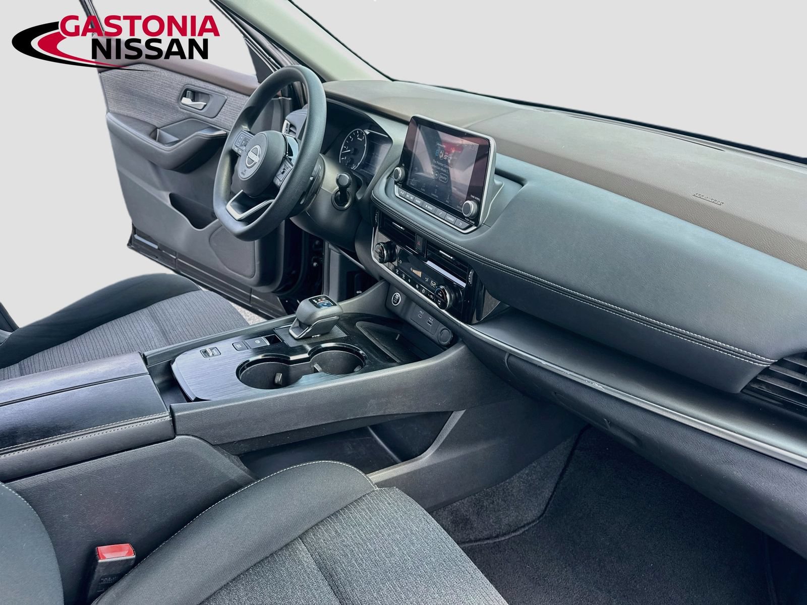 Used 2022 Nissan Rogue SV FWD image 36