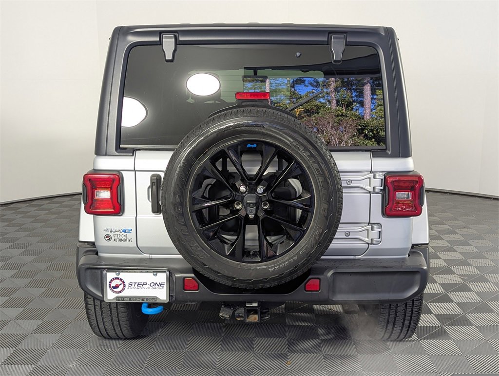 Used 2022 Jeep Wrangler Unlimited Sahara image 6