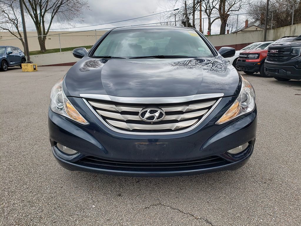 Used 2013 Hyundai Sonata SE image 2